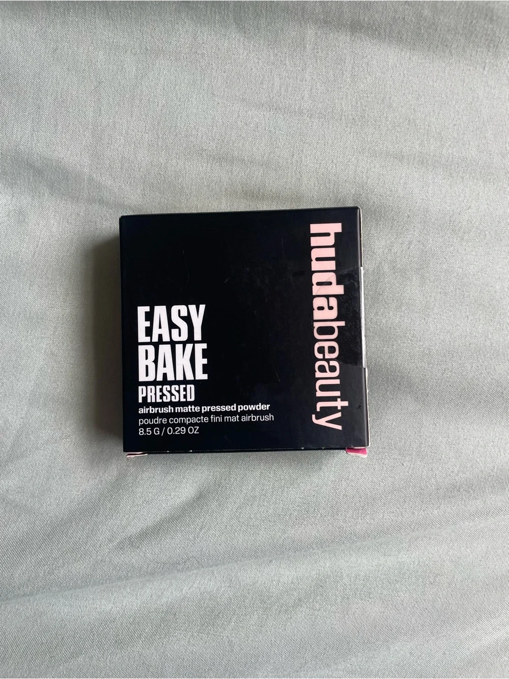 HUDA BEAUTY Easy Bake Pressed Airbrush Matte Powder - Banana Bread
